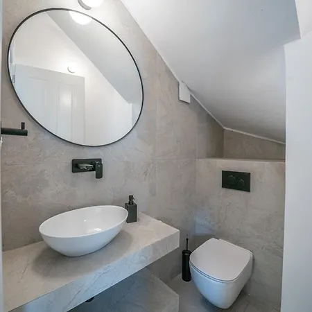 Assos Rockshore Vila