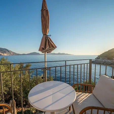 Assos Rockshore * Άσσος